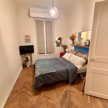 Centre Gare Apartment